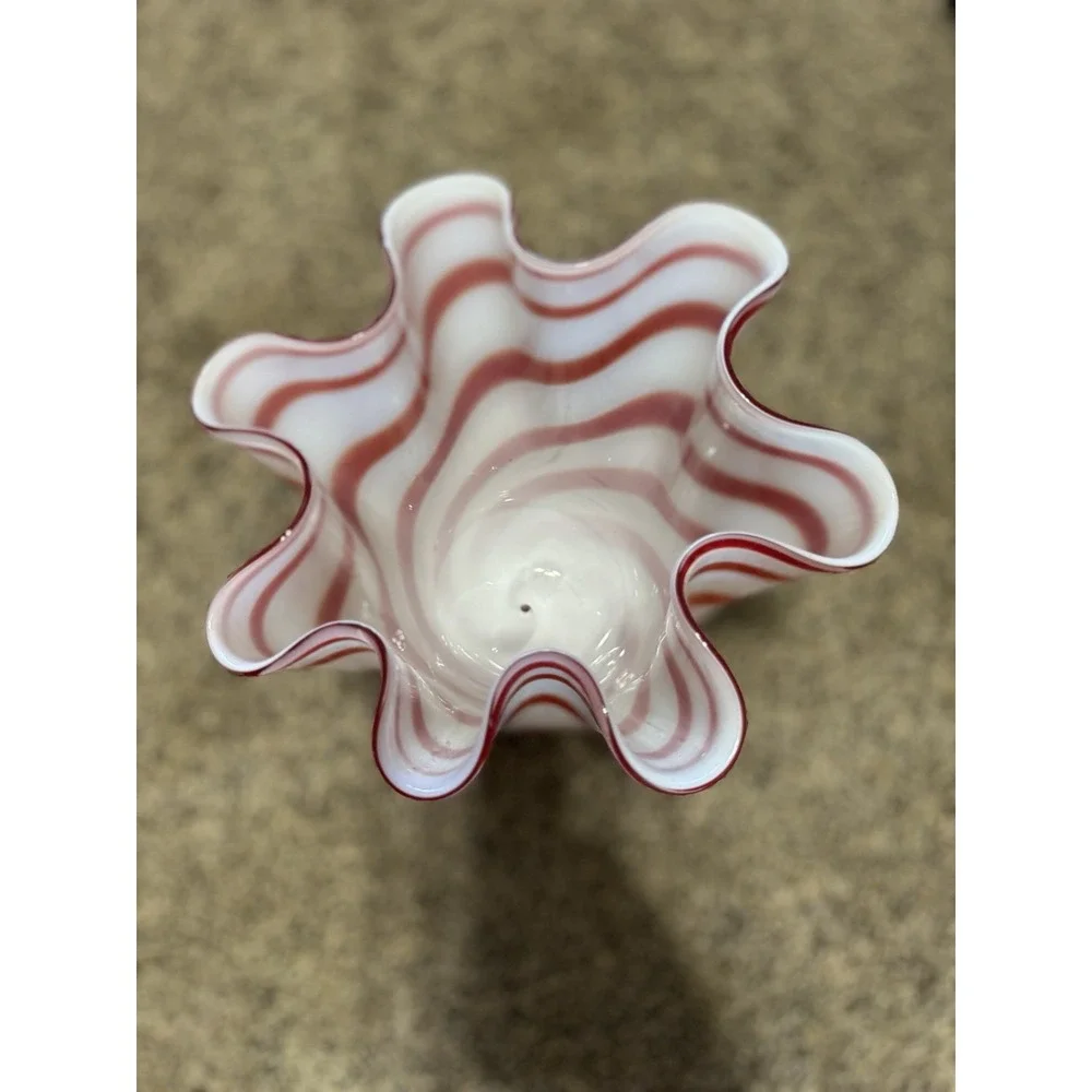 Vtg Handblown Handkerchief Candy Stripe Vase Beau Rivage 8.25